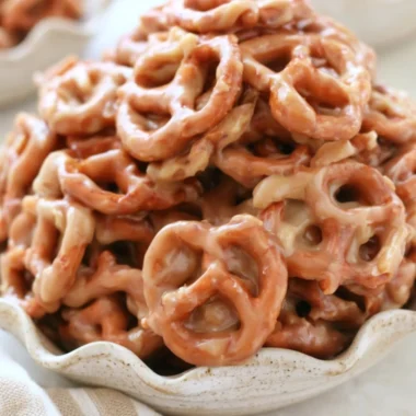 Delicious Caramel Pretzels coated in sweet caramel and sea salt.